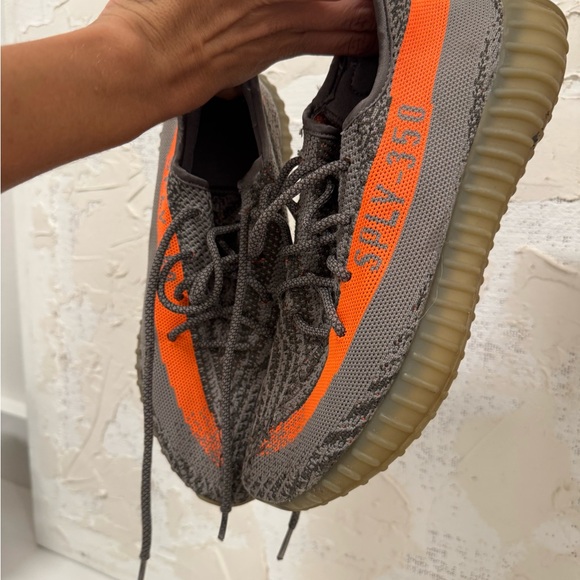 Adidas Yeezy Boost 350 v2 Men’s 8.5 Carbon Beluga Kanye HQ7045 - Picture 11 of 15